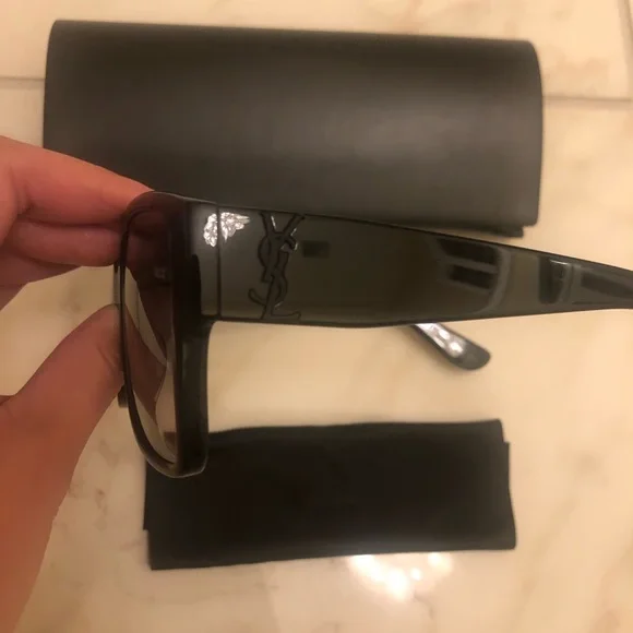 🔥NEW SHOW STOPPER YSL SUNGLASSES 🔥
